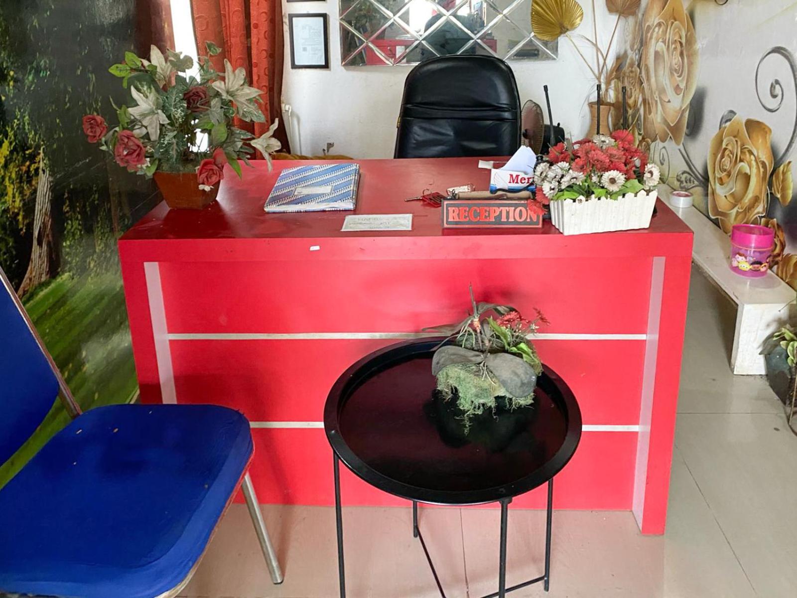 Reddoorz Near Pantai Idola Banyutowo Hotel D'Llala Pati Exterior photo