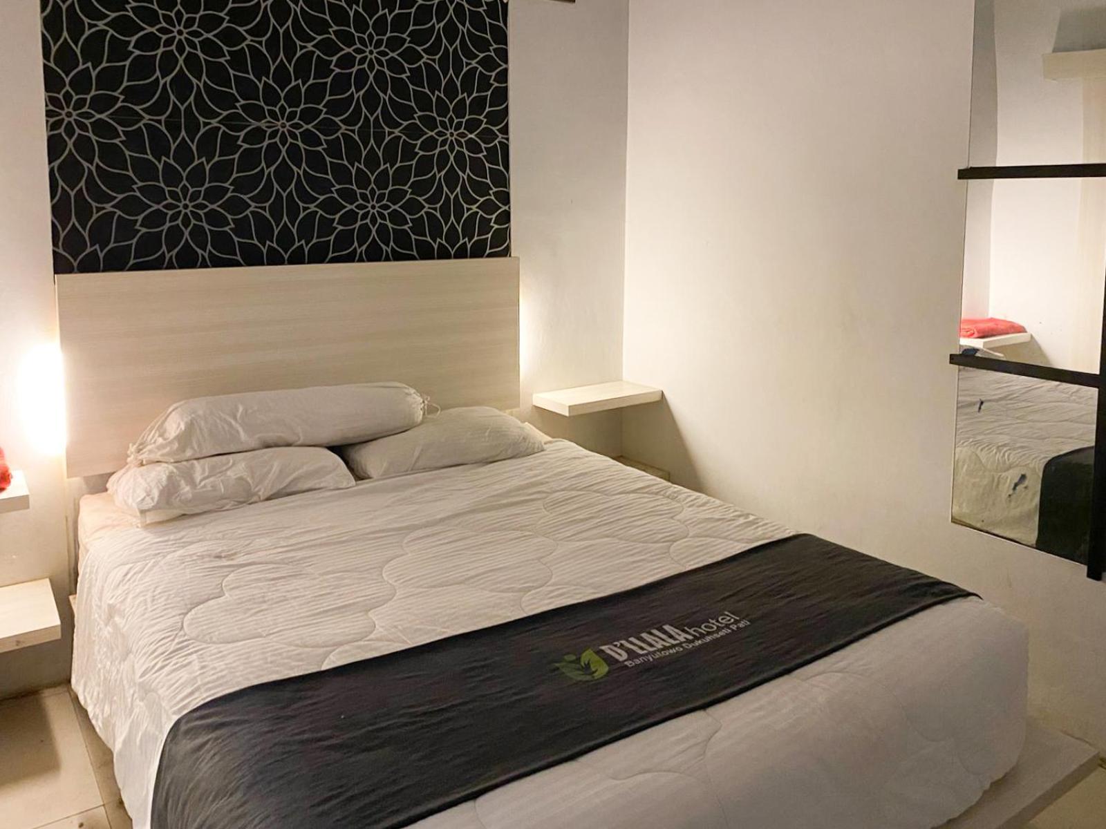 Reddoorz Near Pantai Idola Banyutowo Hotel D'Llala Pati Exterior photo