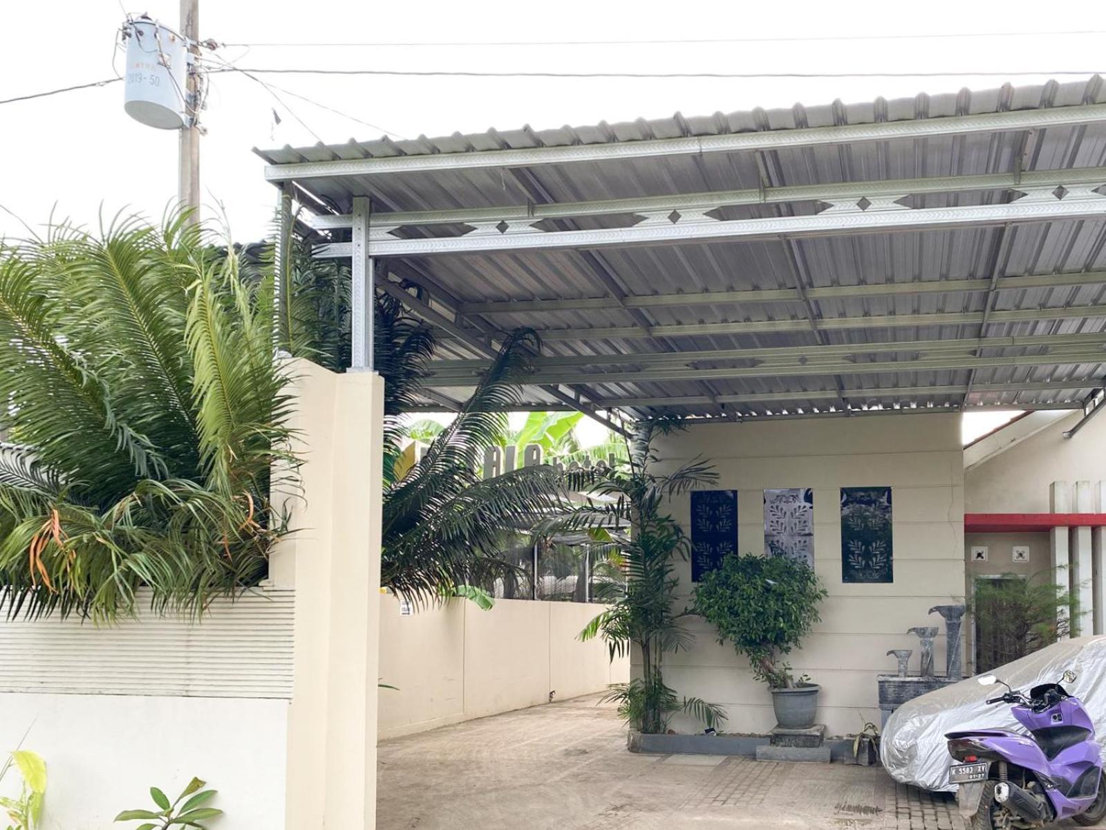Reddoorz Near Pantai Idola Banyutowo Hotel D'Llala Pati Exterior photo