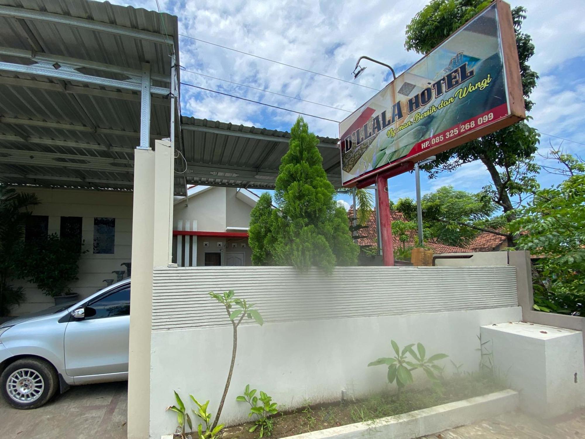 Reddoorz Near Pantai Idola Banyutowo Hotel D'Llala Pati Exterior photo